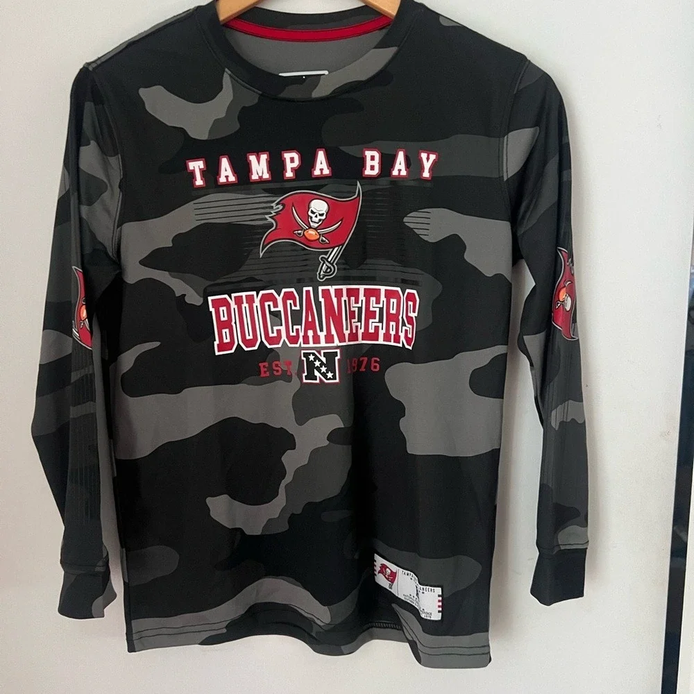 NFL Tampa Bay Buccaneers Long Sleeve Camouflage Kids Shirt Top Size 14-16